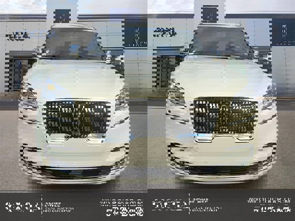 Certified 2020 Lincoln Aviator Black Label w/ Dynamic Handling Package image 2