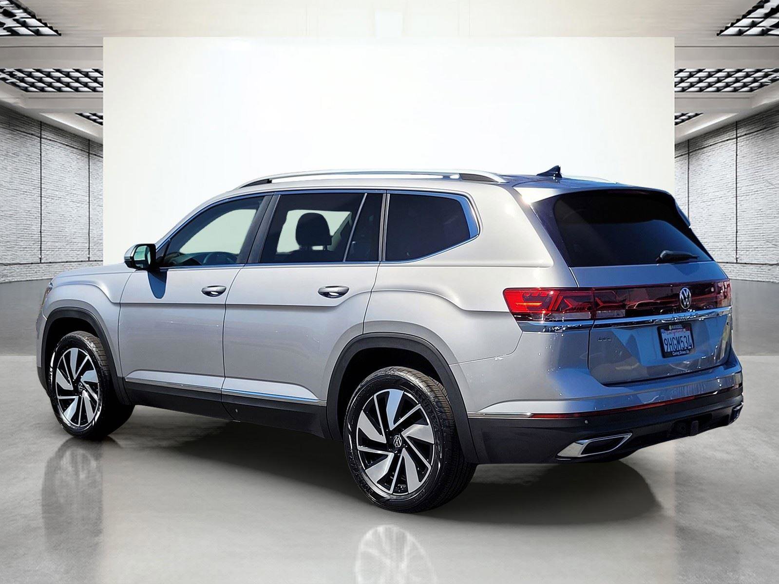 Certified 2024 Volkswagen Atlas SEL image 9