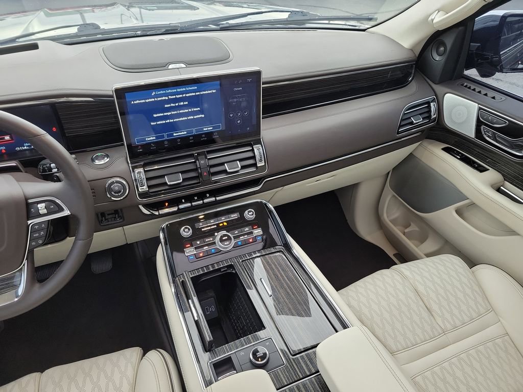 Certified 2023 Lincoln Navigator Black Label AWD/4WD image 14