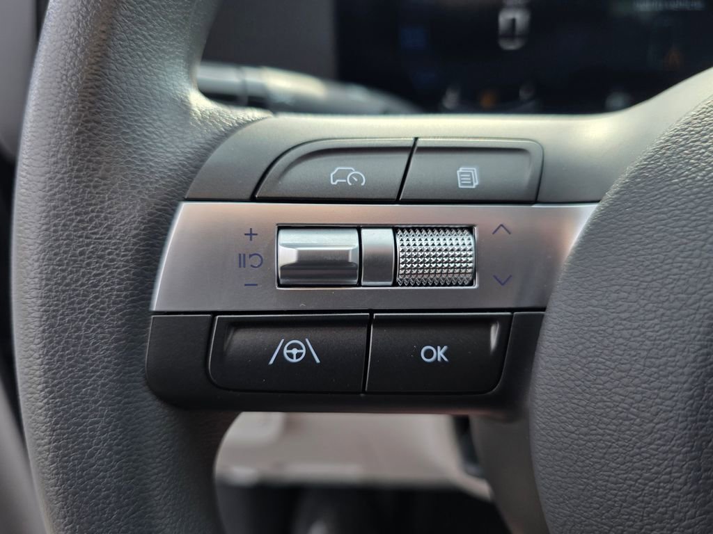 Used 2025 Hyundai Kona SE image 24