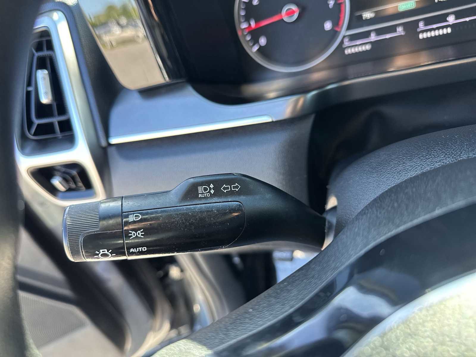 Used 2021 Kia Sorento LX FWD image 28