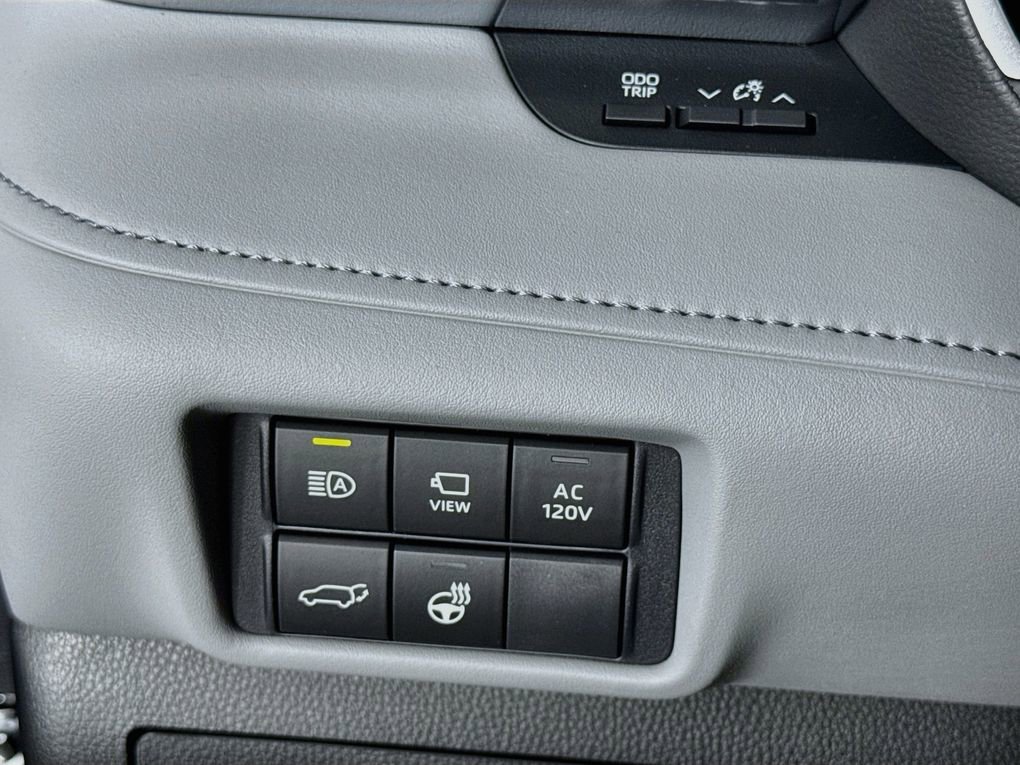 New 2026 Toyota Highlander Limited AWD/4WD image 14