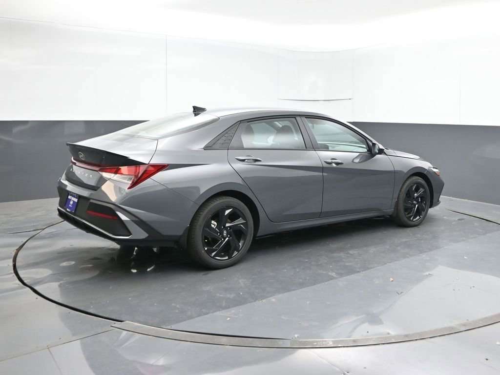 New 2026 Hyundai Elantra Sport image 5