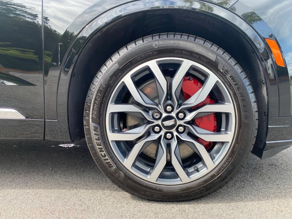 Certified 2025 Cadillac XT6 Sport w/ LPO, Floor Liner Package AWD/4WD image 27