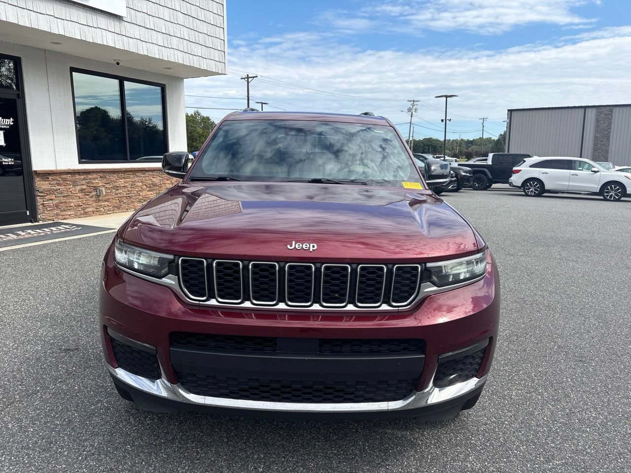 Used 2023 Jeep Grand Cherokee L Limited w/ Trailer Tow Group (B) AWD/4WD image 12