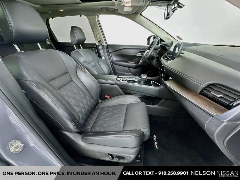Certified 2026 Nissan Rogue Platinum w/ Platinum Premium Package AWD/4WD image 30