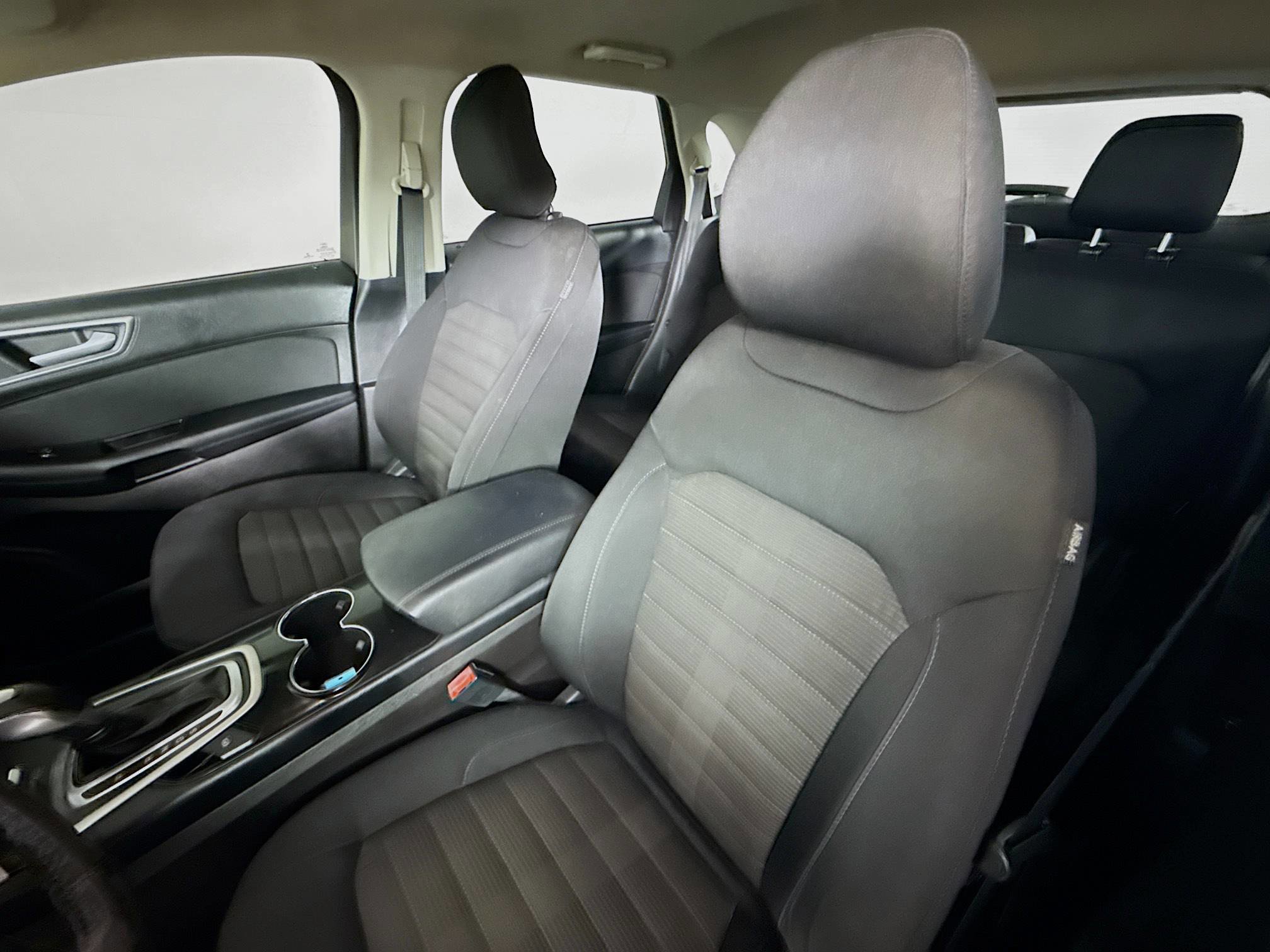 Used 2017 Ford Edge SEL image 24