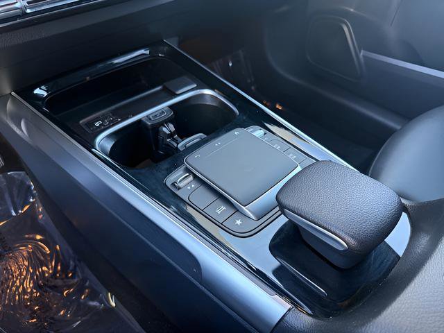 Used 2022 Mercedes-Benz GLB 250 4MATIC w/ Premium Package Lite image 22