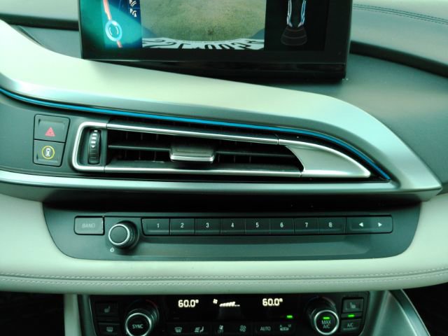 Used 2015 BMW i8 image 39