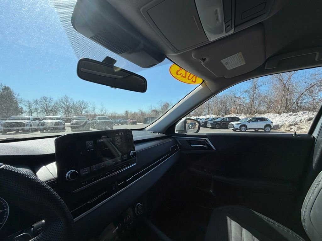 Used 2023 Mitsubishi Outlander SE image 34