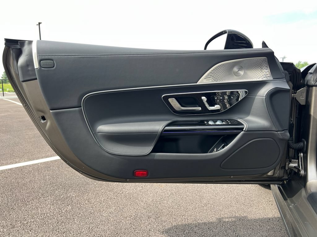 New 2027 Mercedes-Benz SL 43 AMG image 9