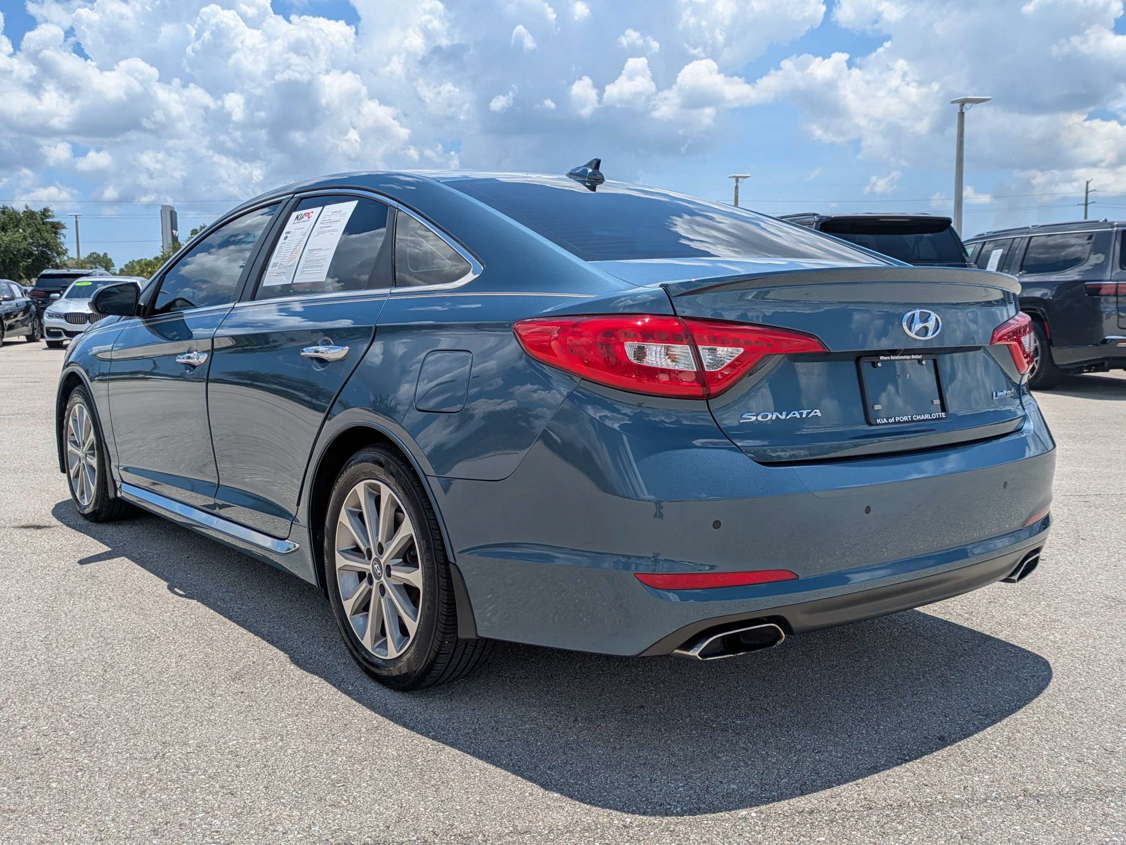 Used 2017 Hyundai Sonata Limited w/ Ultimate Package 04 FWD image 7