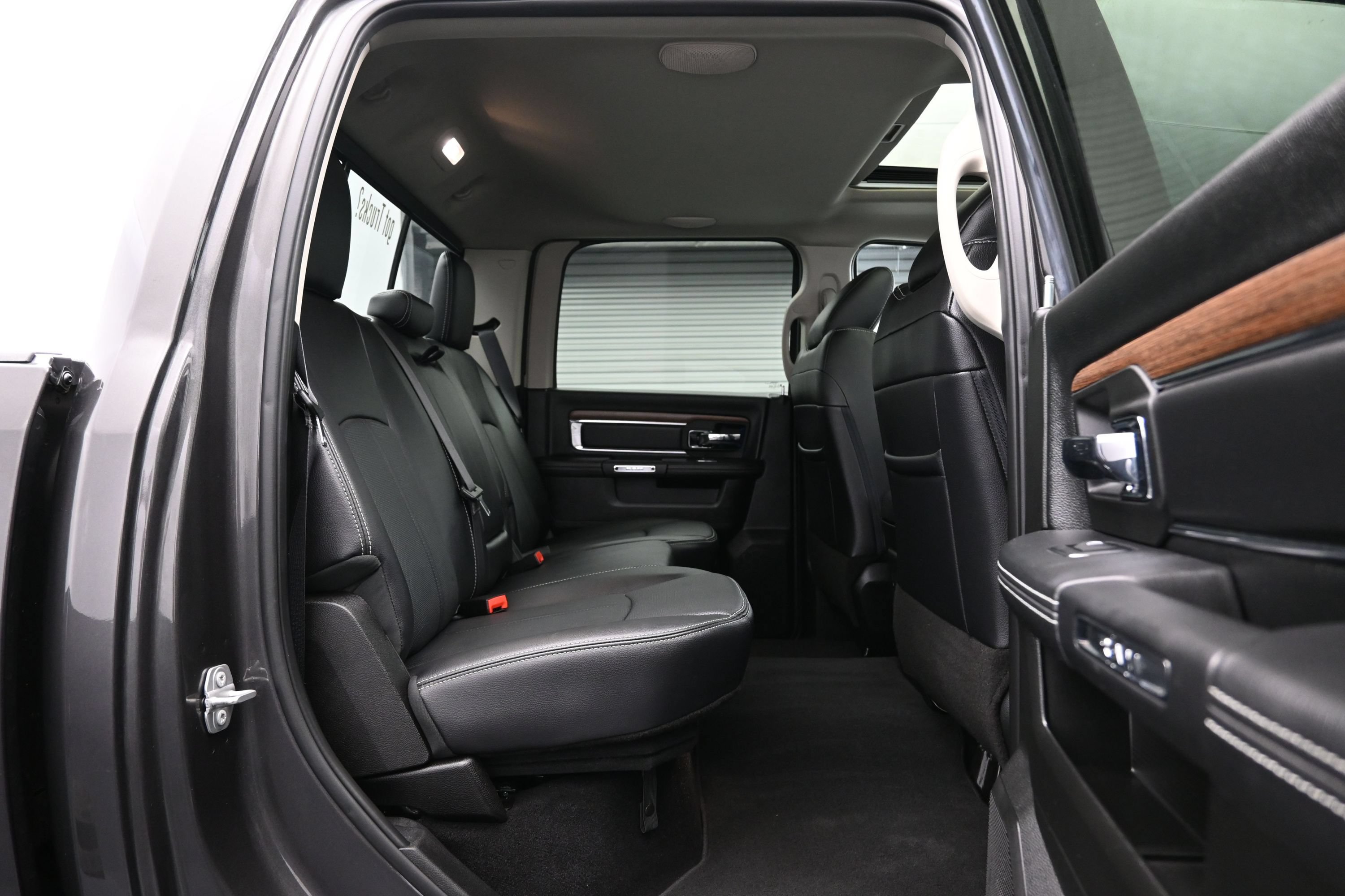 Used 2018 RAM 2500 Laramie w/ Snow Chief Group AWD/4WD image 12