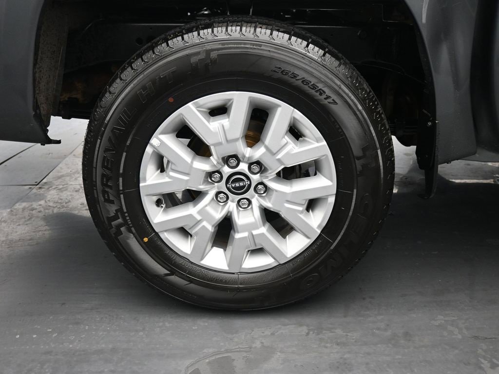 Used 2023 Nissan Frontier SV image 14