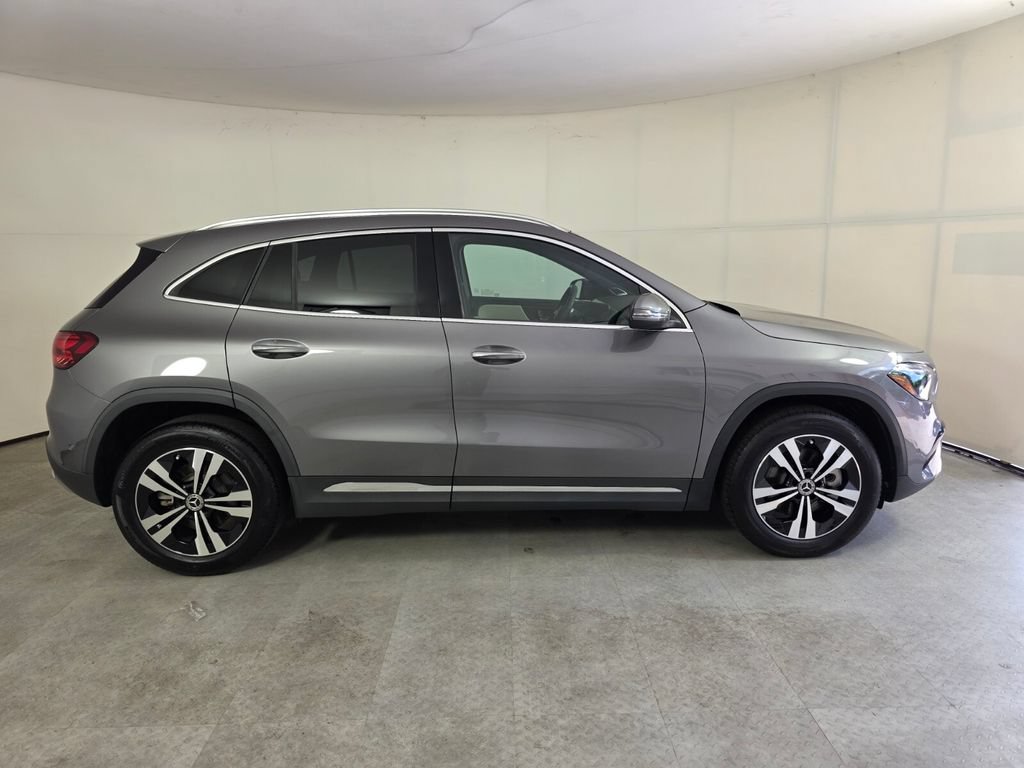 Certified 2025 Mercedes-Benz GLA 250 image 3