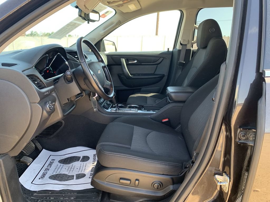Certified 2017 Chevrolet Traverse LT w/ Style and Technology Package AWD/4WD image 18