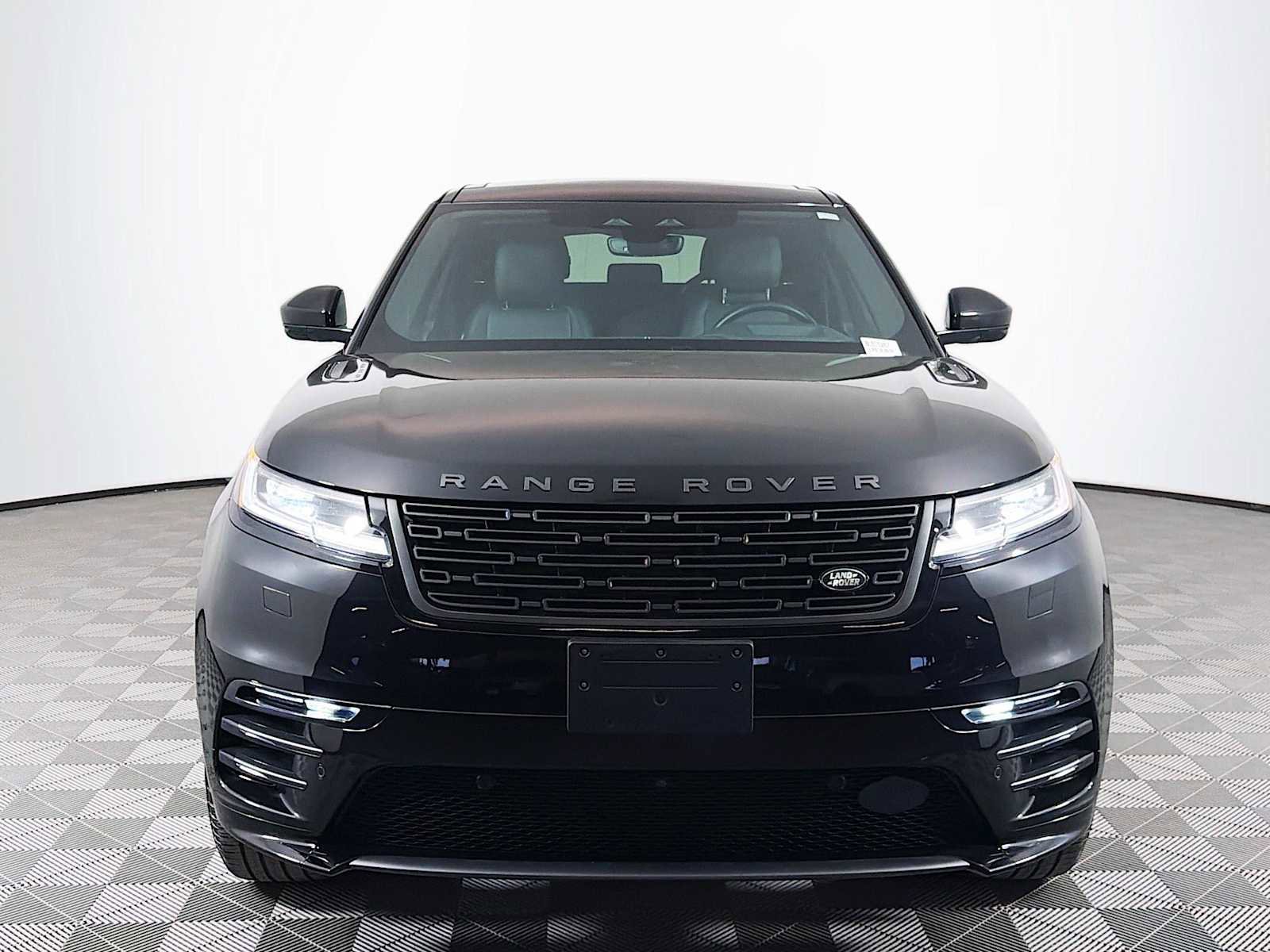 Used 2026 Land Rover Range Rover Velar Dynamic SE AWD/4WD image 2