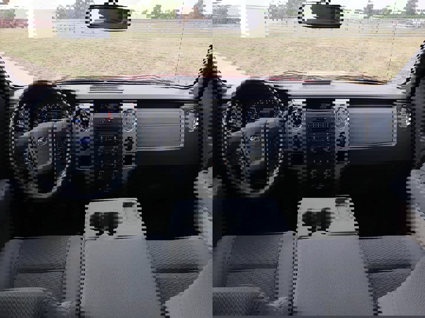 Used 2011 Ford F150 XLT w/ XLT Chrome Pkg AWD/4WD image 23