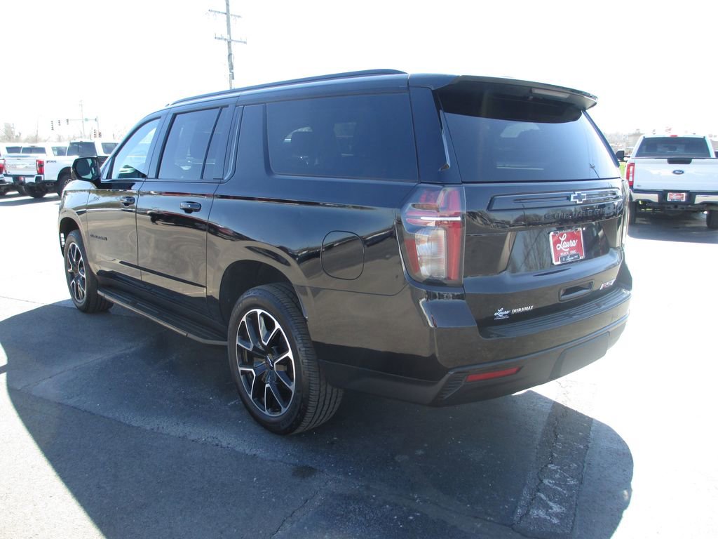 Used 2023 Chevrolet Suburban RST w/ Luxury Package image 9
