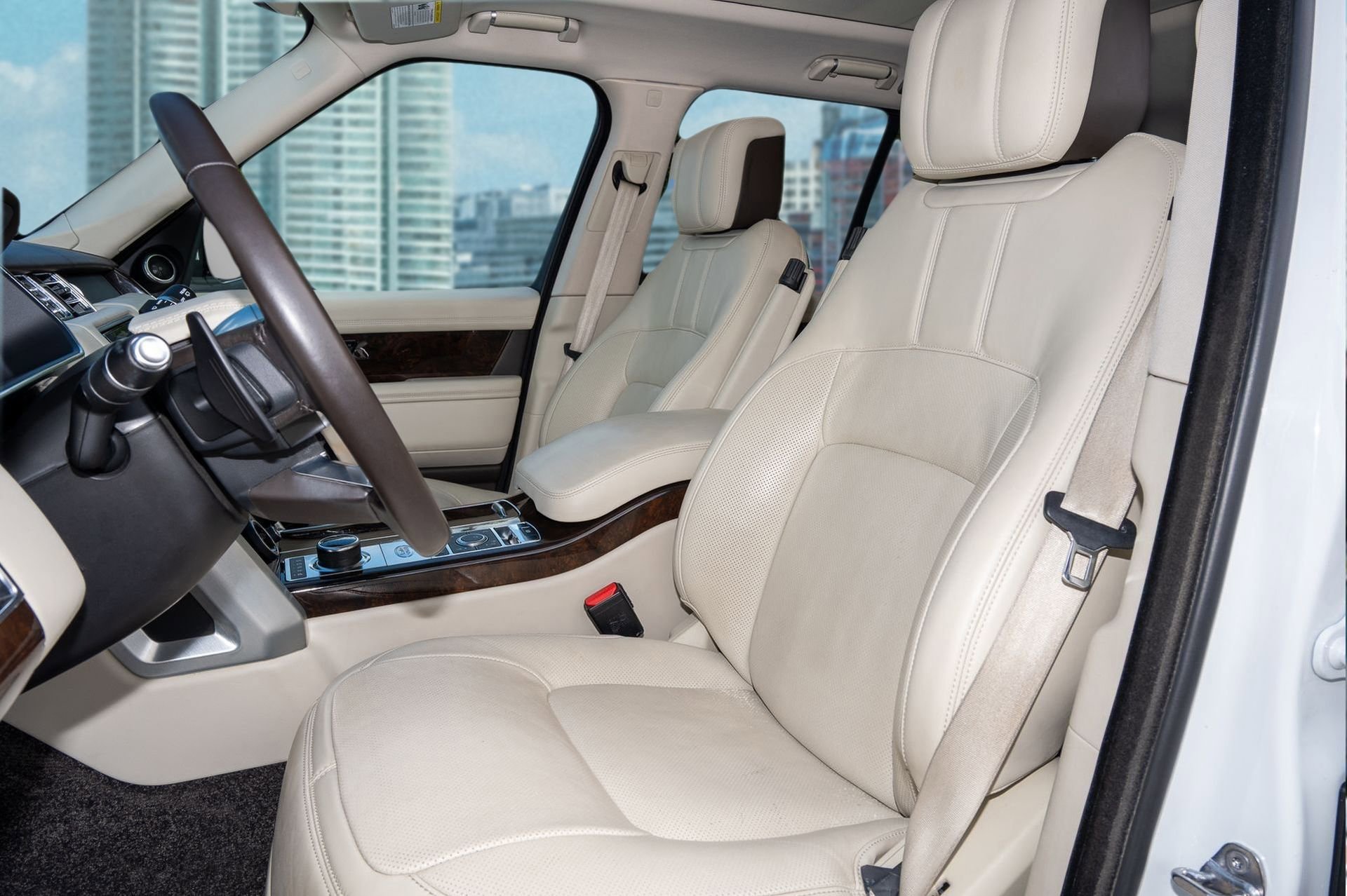 Used 2021 Land Rover Range Rover Westminster Edition image 15