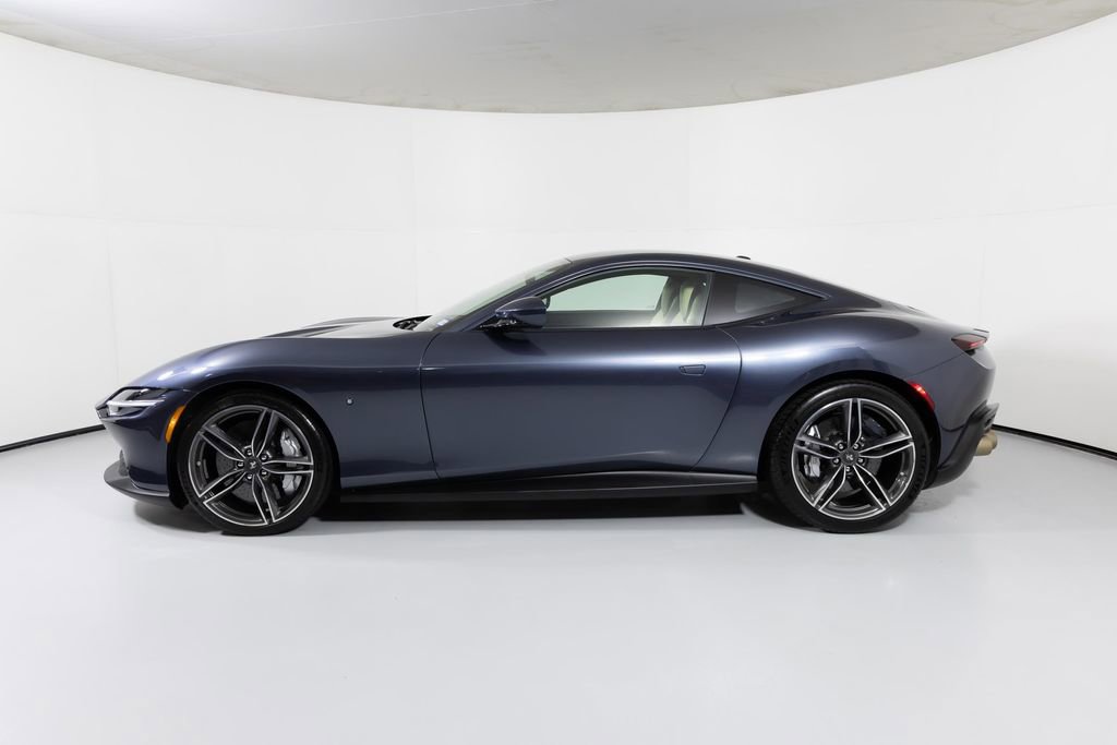Used 2021 Ferrari Roma image 3