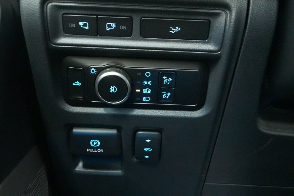 Used 2024 Ford F150 Lariat AWD/4WD image 37