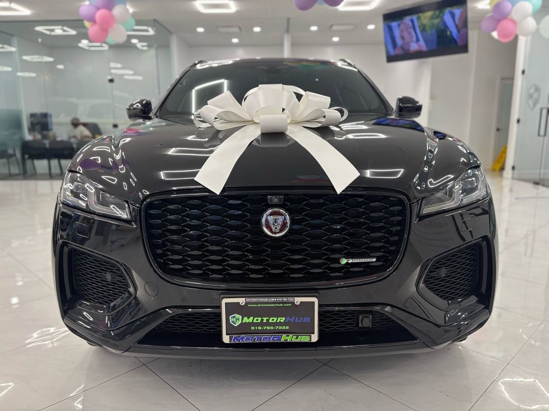 Used 2021 Jaguar F-PACE R-Dynamic S image 2