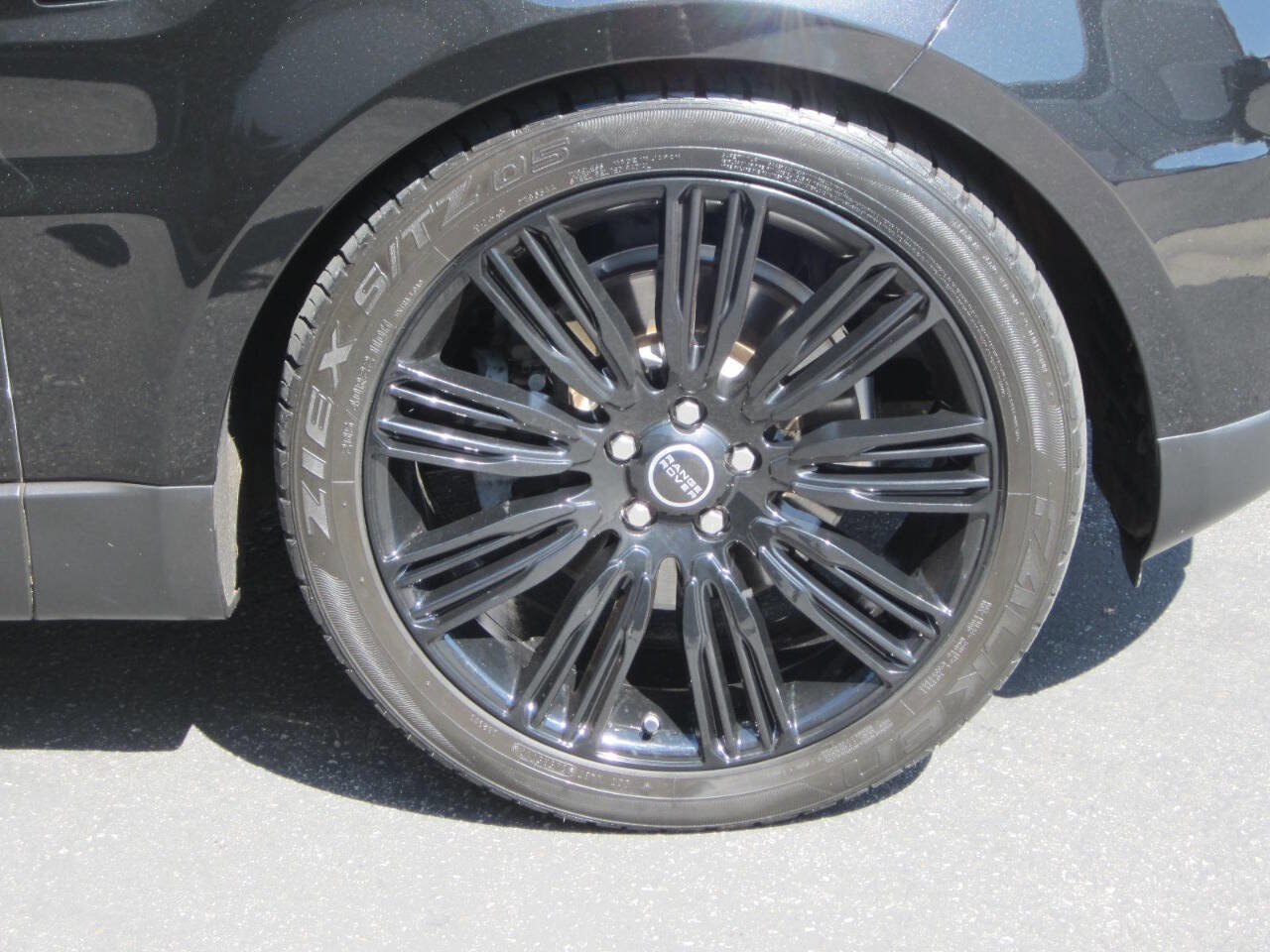 Used 2017 Land Rover Range Rover Sport HSE image 8