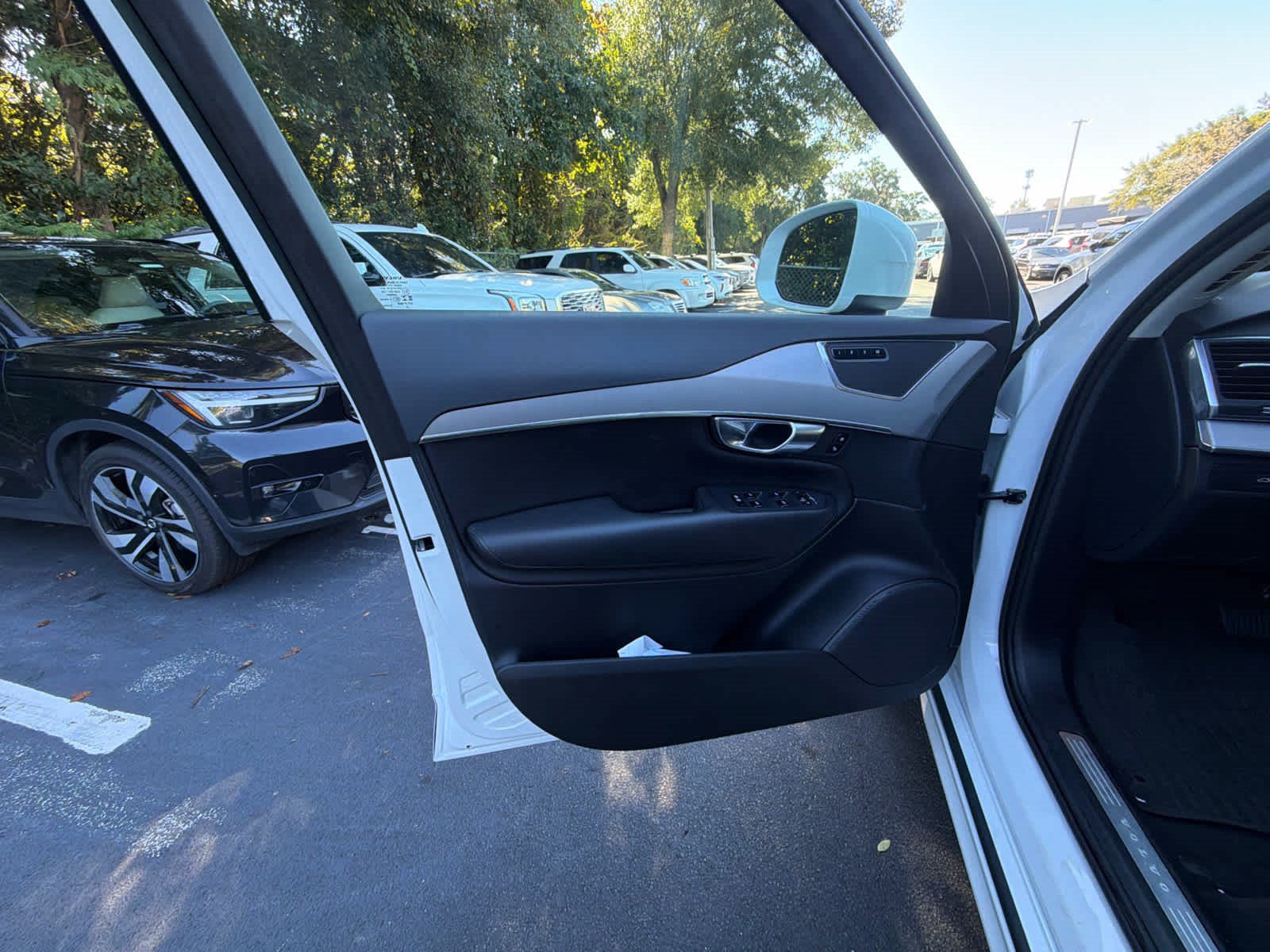 Certified 2023 Volvo XC90 B5 Core AWD/4WD image 25