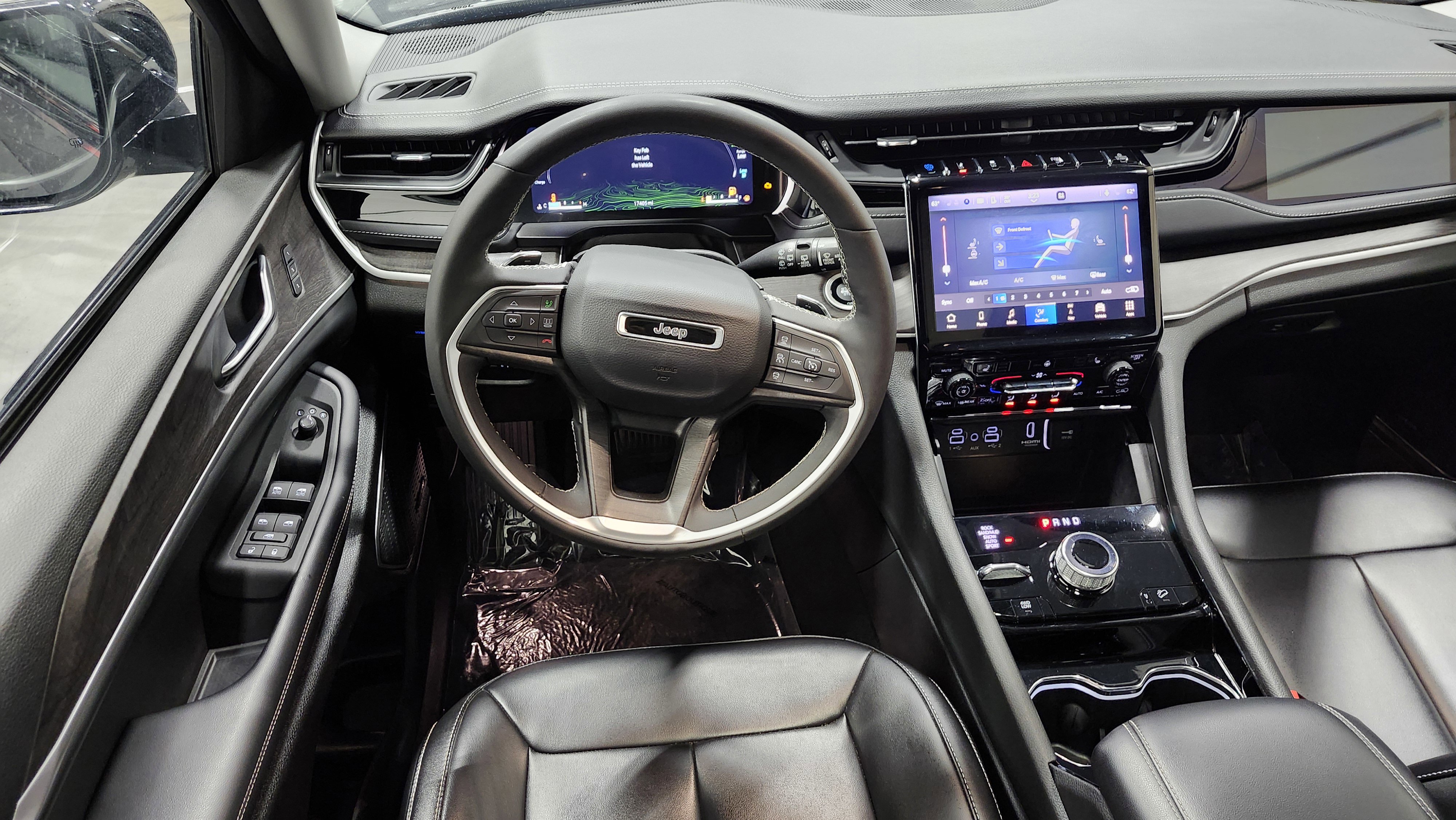 Used 2023 Jeep Grand Cherokee 4WD 4xe image 29