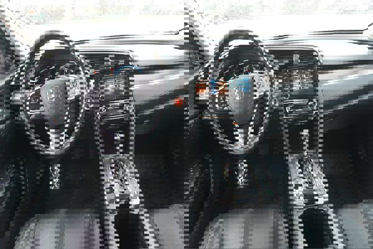 Used 2019 Honda Civic EX-L image 18