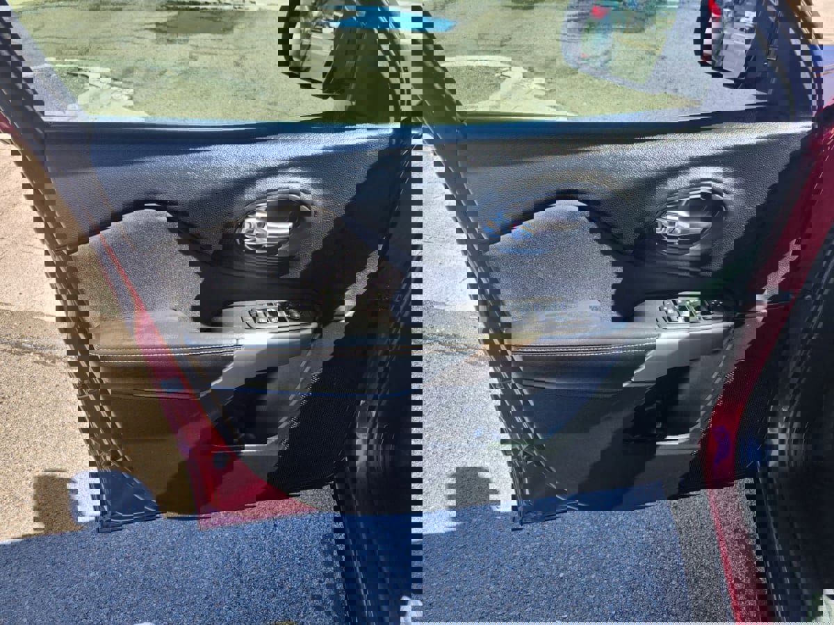 Used 2017 Jeep Cherokee Latitude image 14