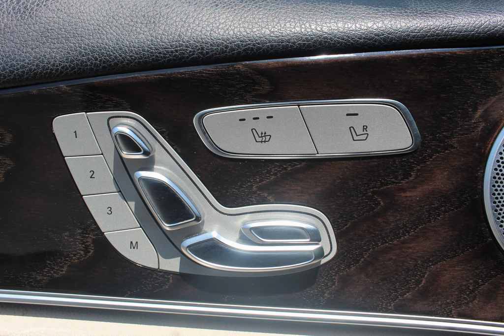 Used 2019 Mercedes-Benz E 300 image 12