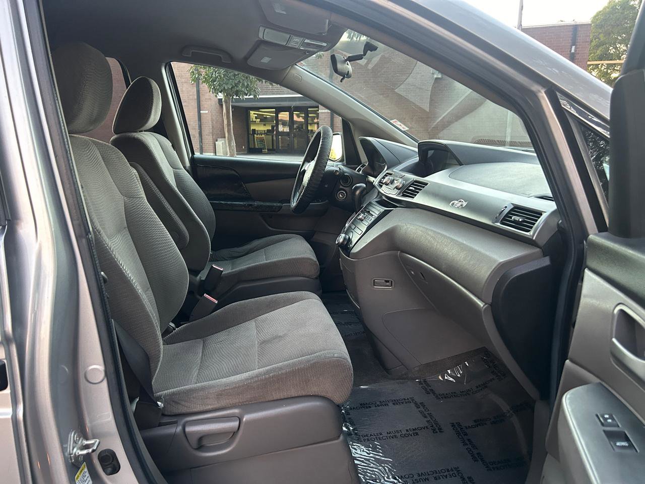 Used 2012 Honda Odyssey LX image 12