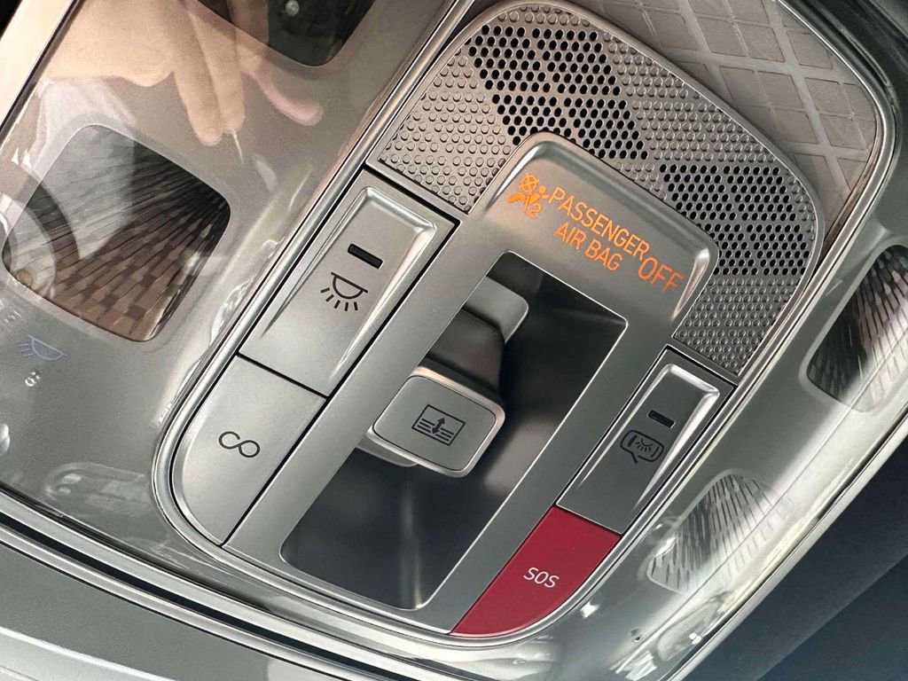 New 2024 Genesis GV60 Performance image 33