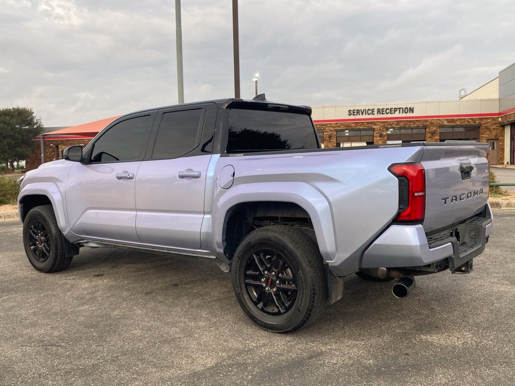 Used 2024 Toyota Tacoma TRD Sport AWD/4WD image 7