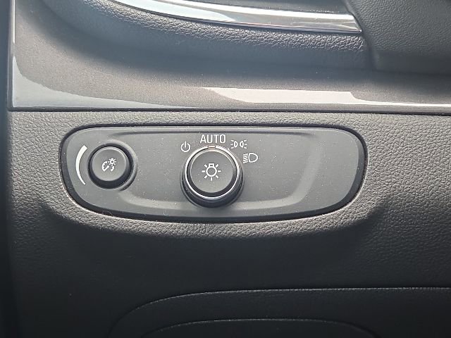 Used 2018 Buick Encore Preferred FWD image 24