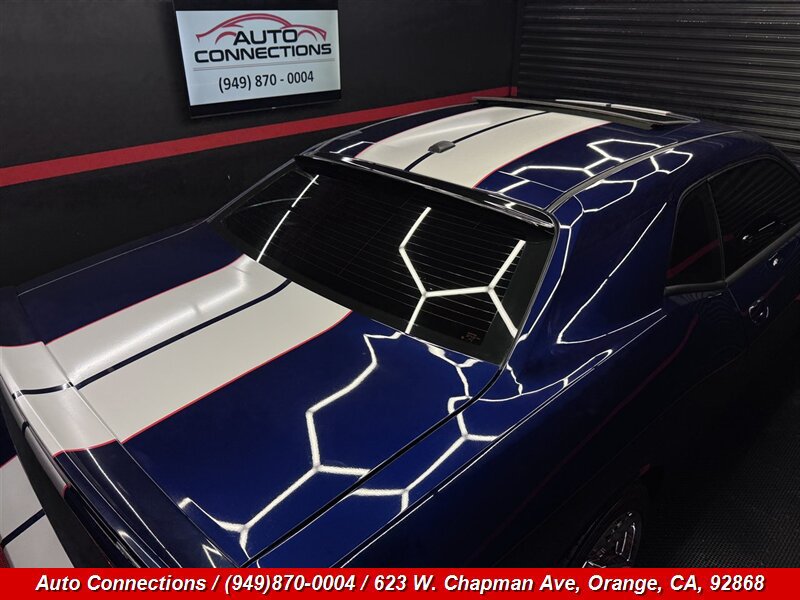 Used 2014 Dodge Challenger SRT8 RWD image 31