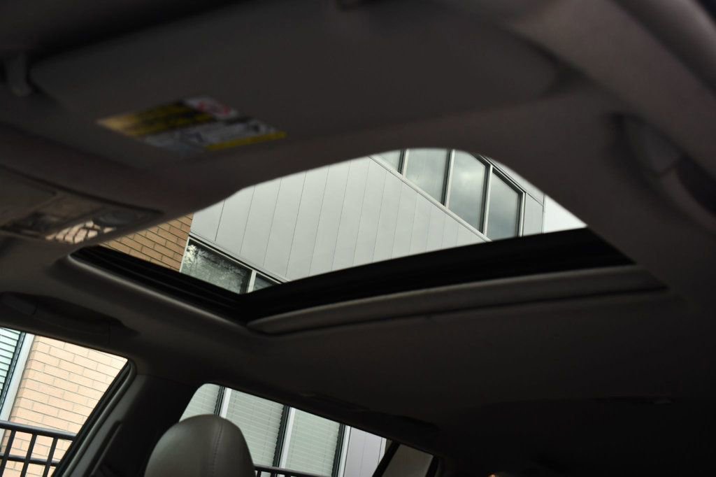 Used 2013 Toyota Highlander SE image 42