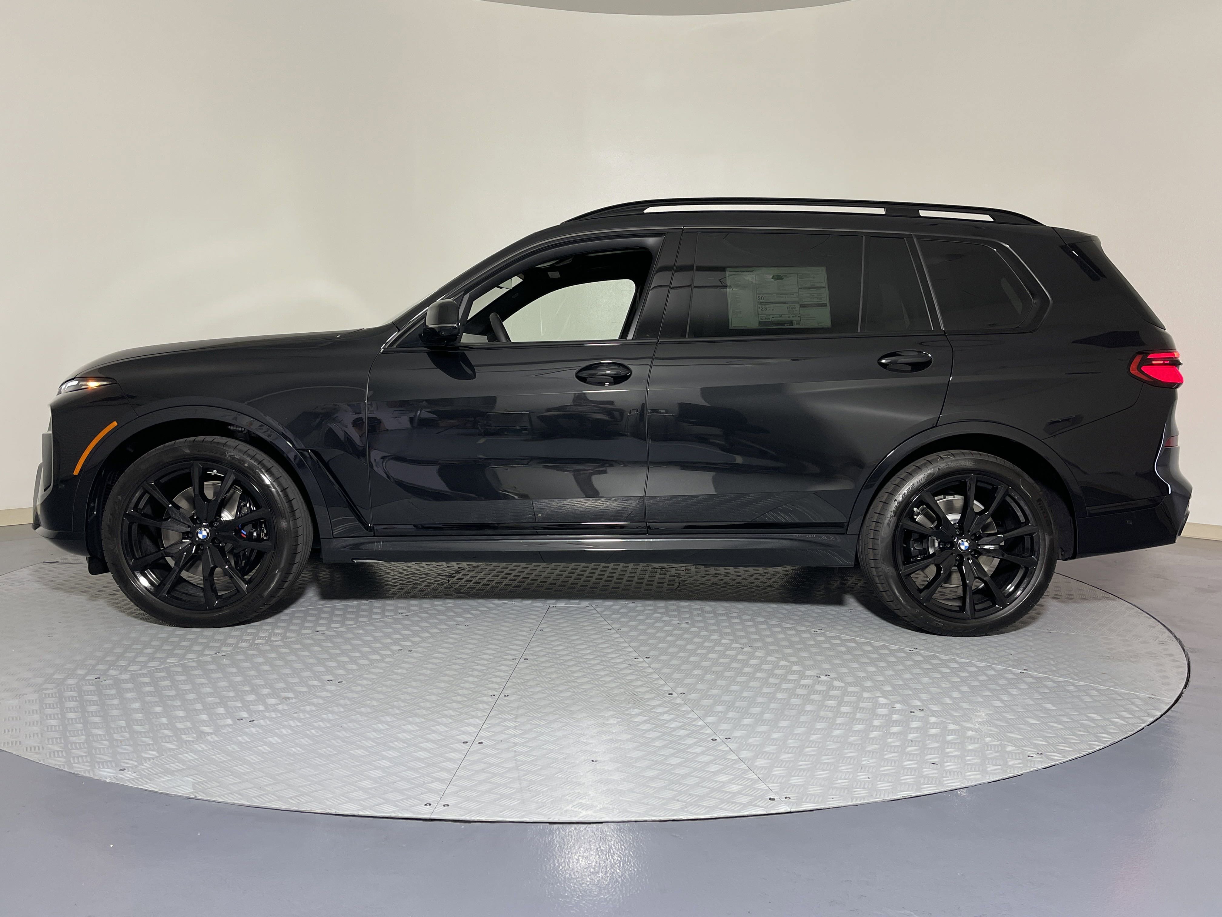New 2026 BMW X7 xDrive40i w/ M Sport Package image 4