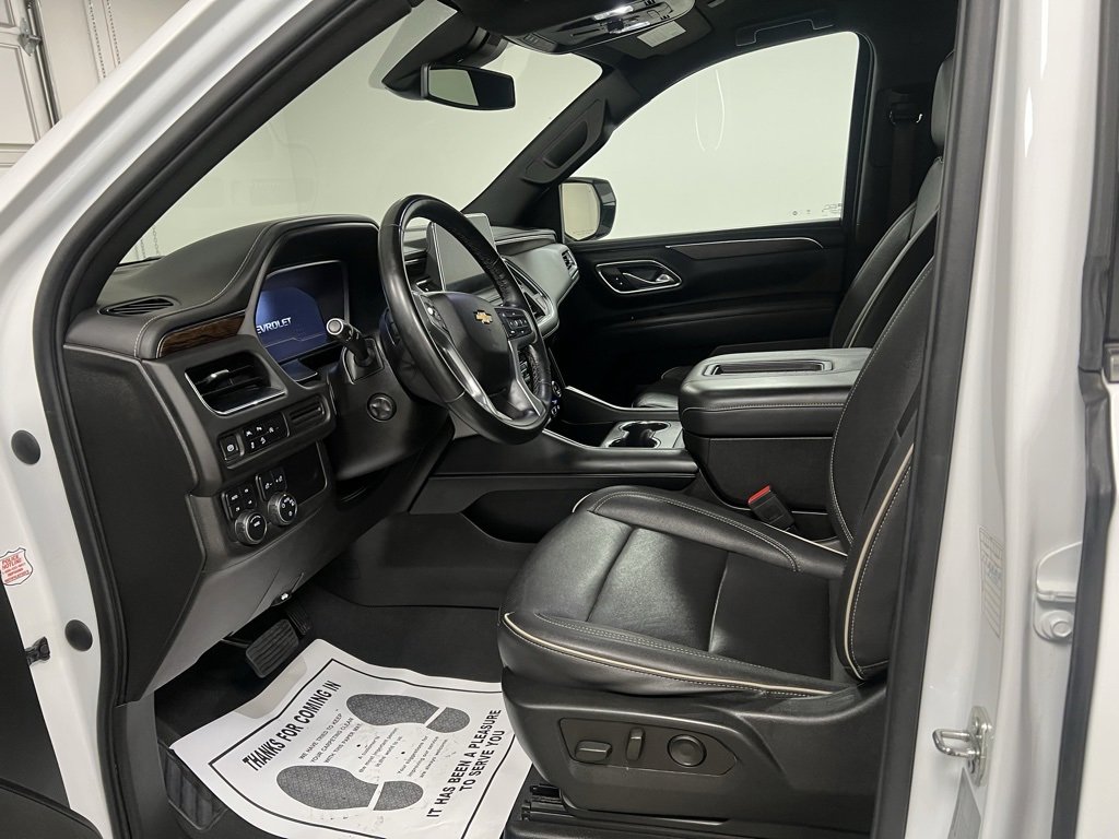 Used 2023 Chevrolet Suburban Premier image 19