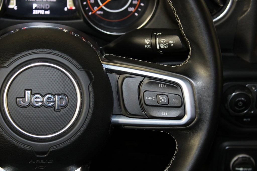 Used 2020 Jeep Gladiator Overland image 17