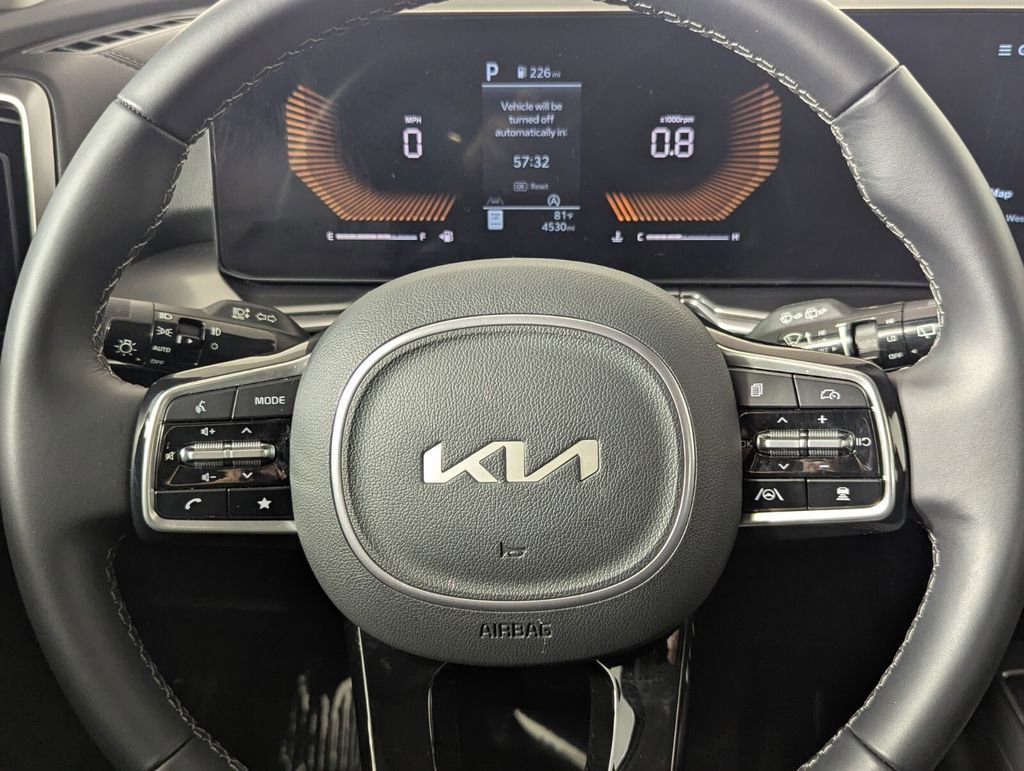 Used 2025 Kia Sorento EX w/ Panoramic Sunroof Package image 19