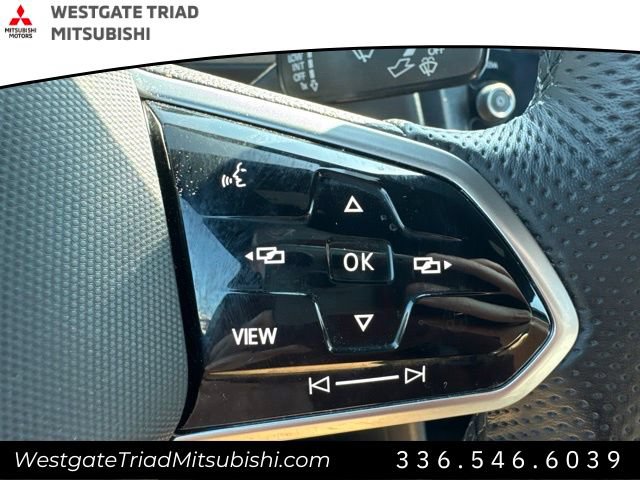 Used 2022 Volkswagen Tiguan SE R-Line FWD image 11