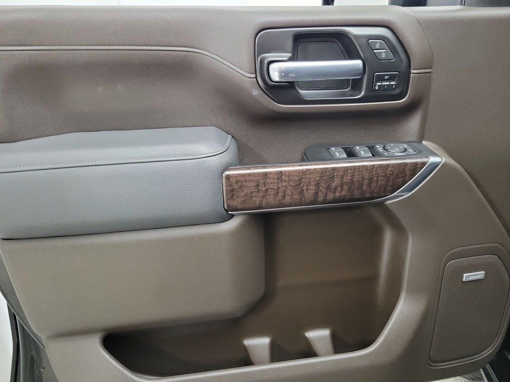 Certified 2022 GMC Sierra 2500 Denali w/ Denali Black Diamond Edition image 16