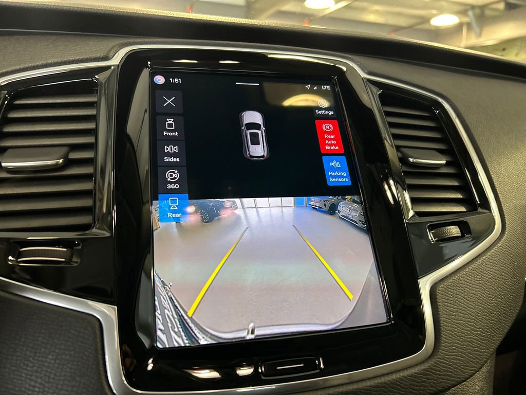 Certified 2023 Volvo XC90 B6 Plus w/ Protection Package Premier image 17