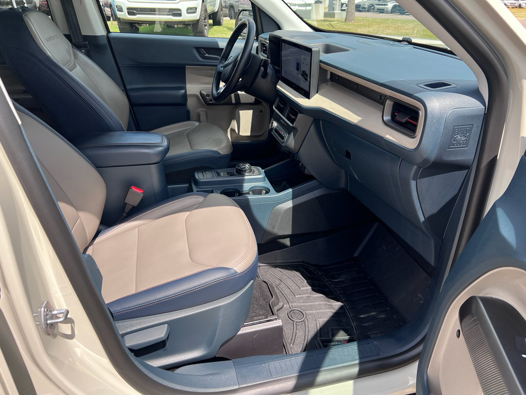 Used 2025 Ford Maverick Lariat image 17