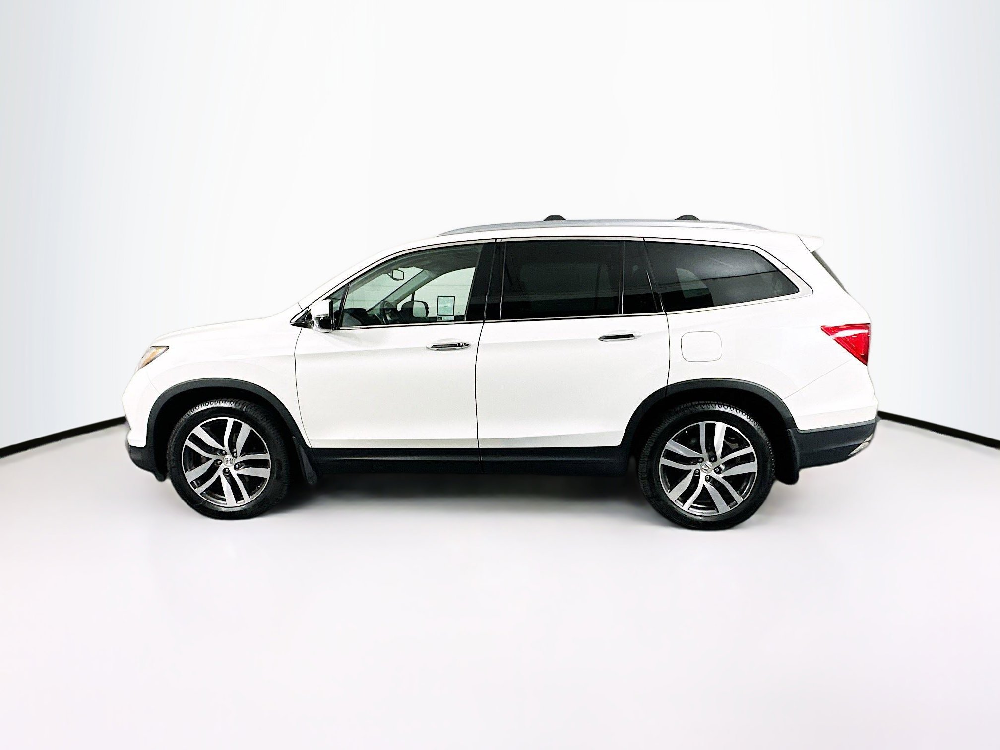 Used 2018 Honda Pilot Touring image 4