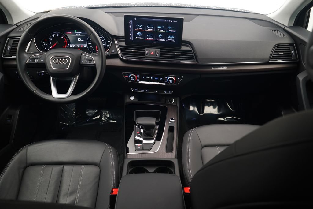 Used 2023 Audi Q5 2.0T Premium w/ Convenience Package image 8