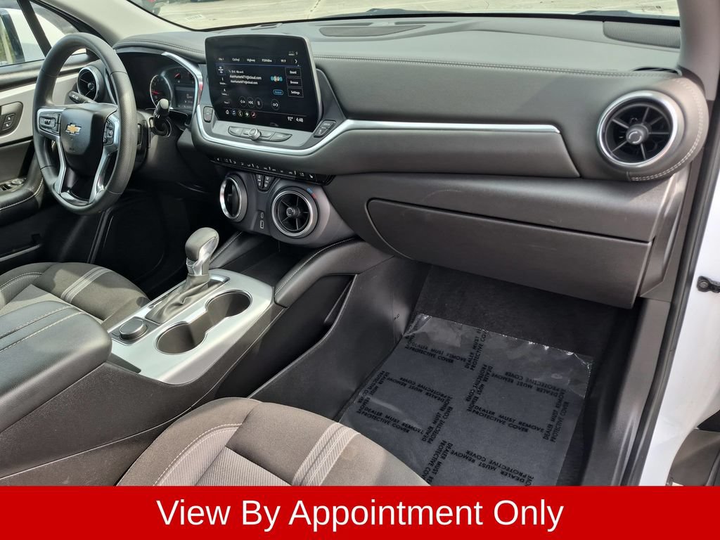 Used 2025 Chevrolet Blazer LT FWD image 31